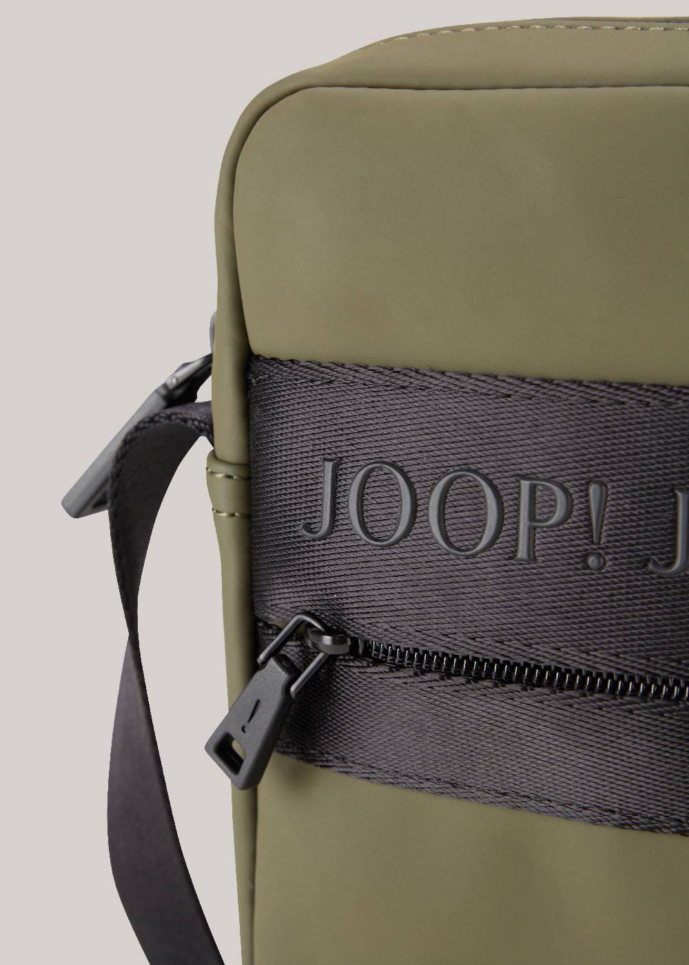 Joop Schultertasche Modica Nuvola Rafael in Oliv Tiefpreis