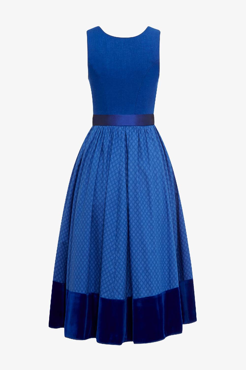 Kinga Mathe Jubiläumsdirndl in Royal Osterangebot
