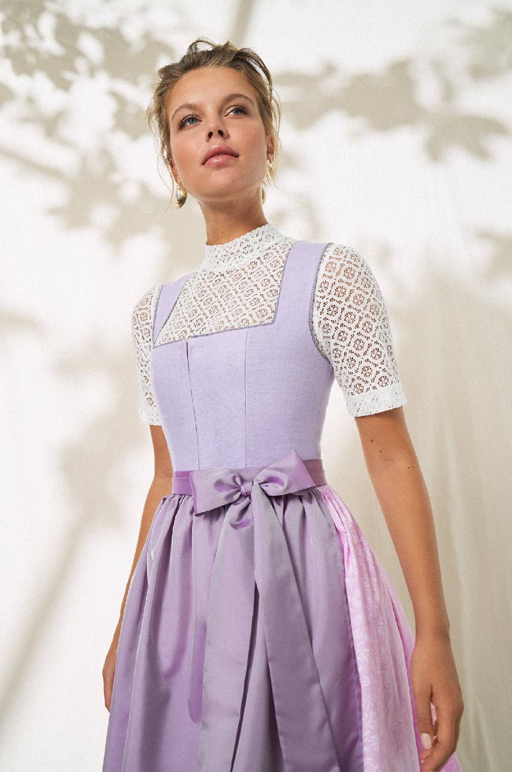 Kinga Mathe Dirndl Almeria in Flieder Neueste Stile