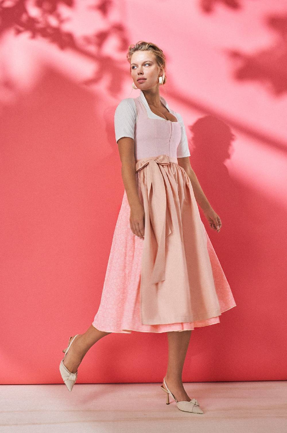 Kinga Mathe Dirndl Almeria in Peach Letzte 2 Tage