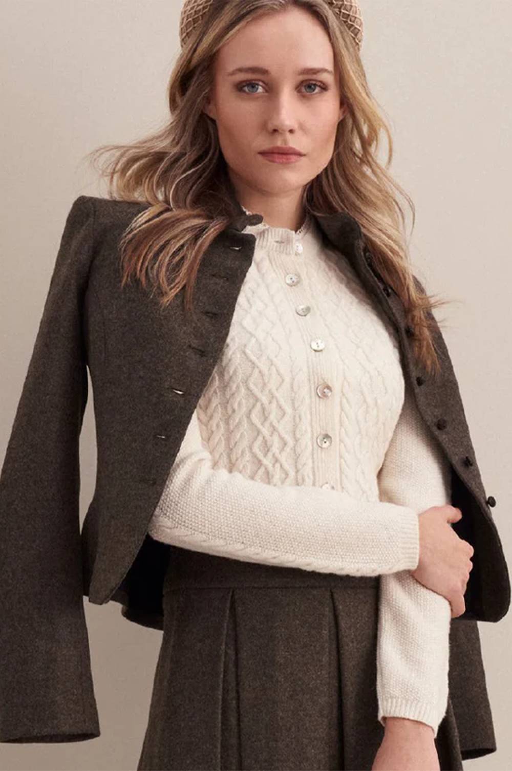 Kinga Mathe Trachtenjacke Mila in Taupe Fabrikladen