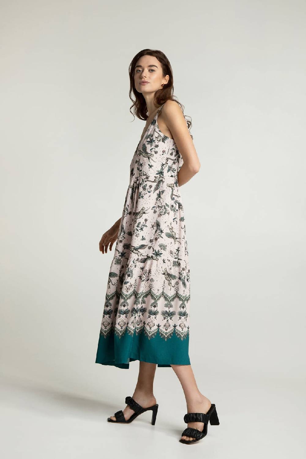 Lovjoi Dress SORAIDA Neueste Stile