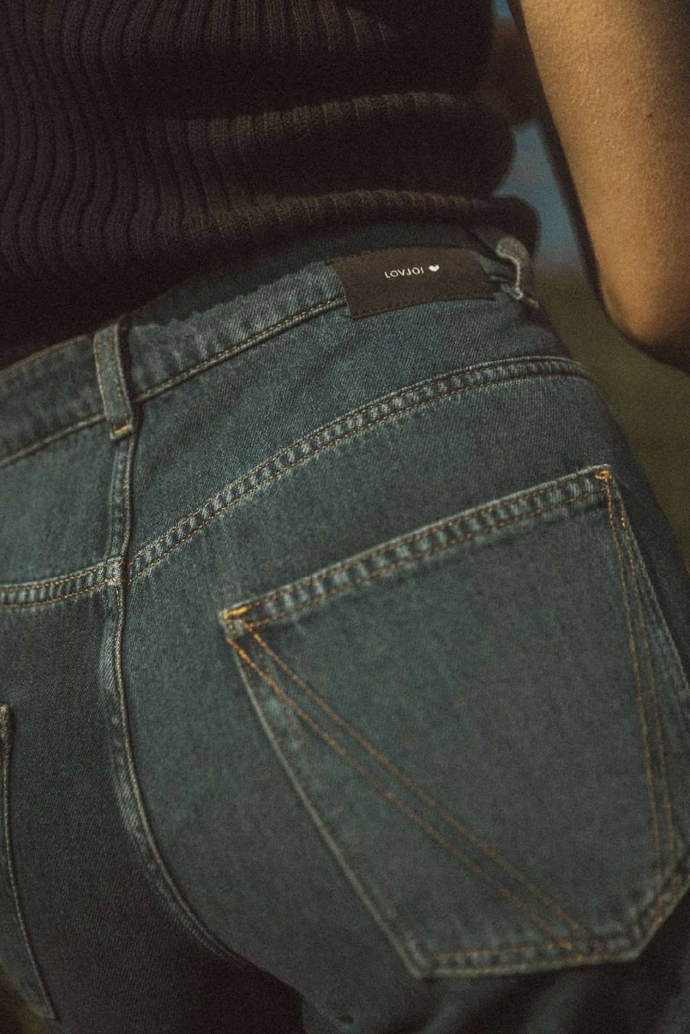Lovjoi Straight Jeans MEDLAR Middark Saisonschlussverkauf