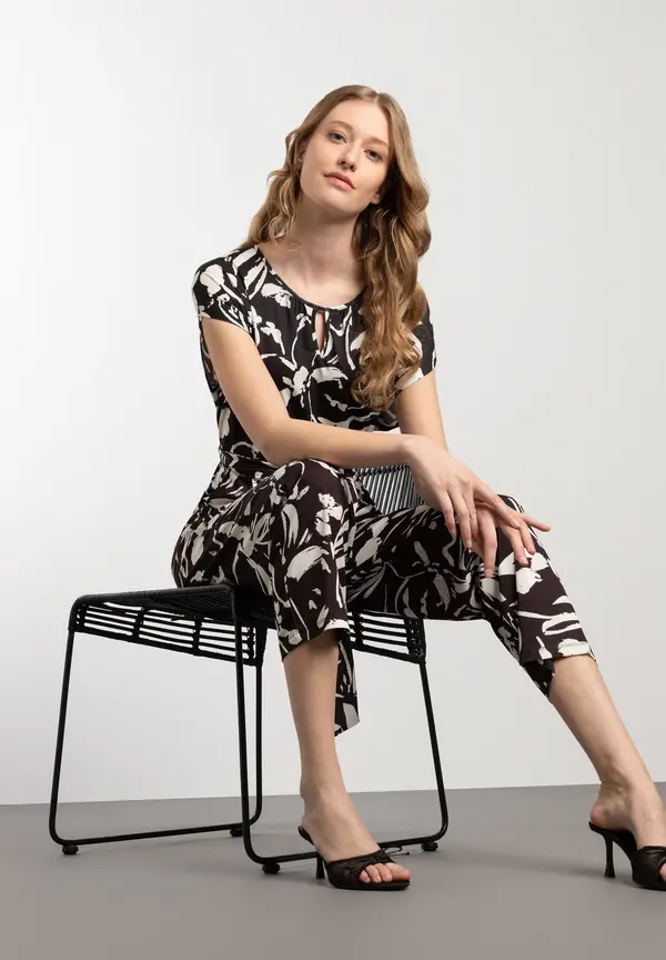 More & More Jersey Jumpsuit, schwarz/ecru, Frühjahrs-Kollektion Im Verkauf