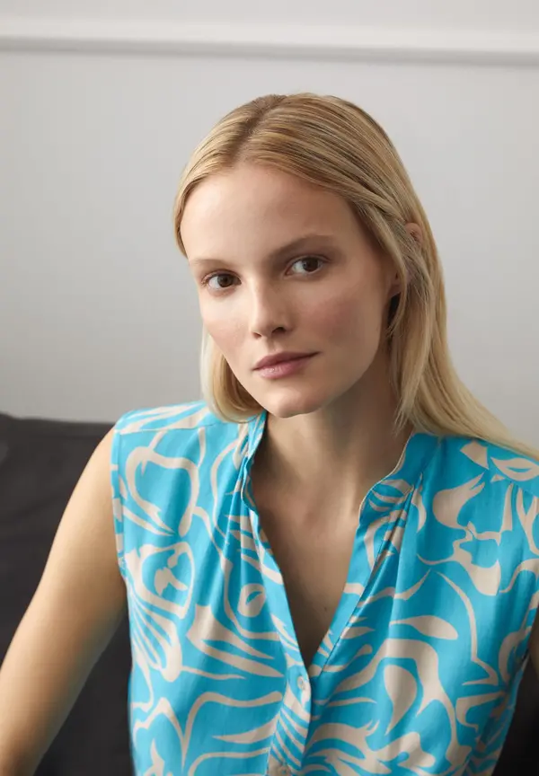 More & More ärmellose Bluse, abstrakter Flowerprint, Frühjahrs-Kollektion Valentinstagsangebot