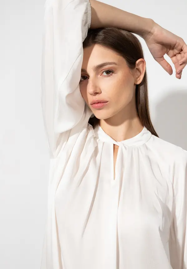 More & More Satinbluse mit Cut-Outs, ecru Begrenzte Freigabe