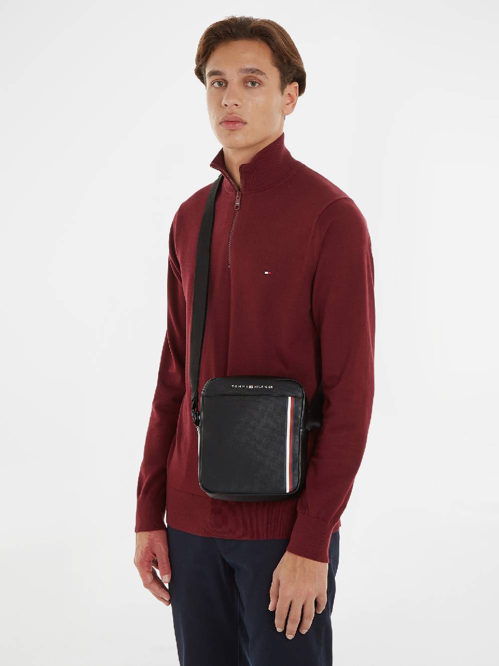 Tommy Hilfiger Pique Mini Reporter Tasche Nur noch ein Tag übrig