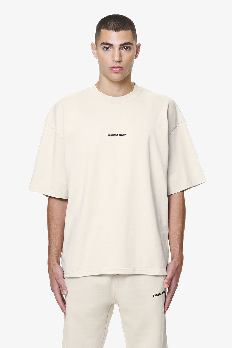 Pegador Logo Boxy Tee Washed Dust Cream Gum Tägliche Deals
