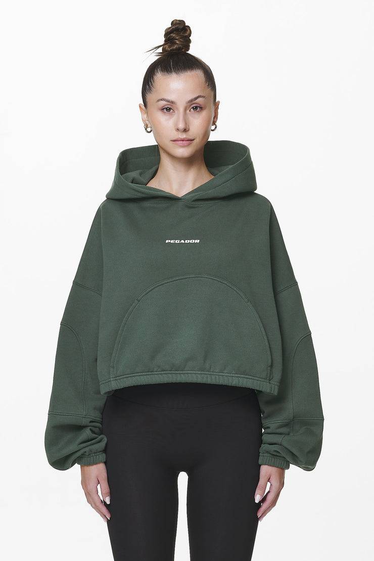 Pegador Skei Logo Oversized Cropped Hoodie Washed Sage Green Saisonschlussverkauf