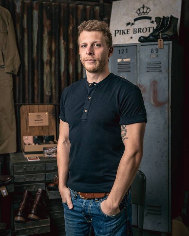 Pike Brothers 1927 Henley Shirt short sleeve Mojave blue Kostenloser Versand international